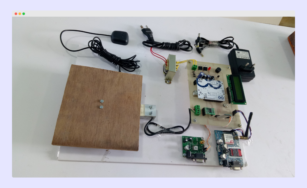 Smart IoT Baggage Tracker